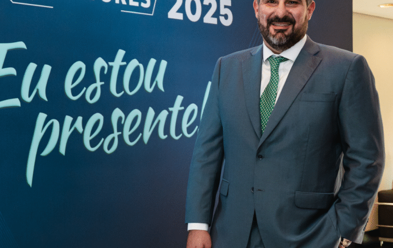 Lucas Miglioli palestra no Congresso Auditores OPME