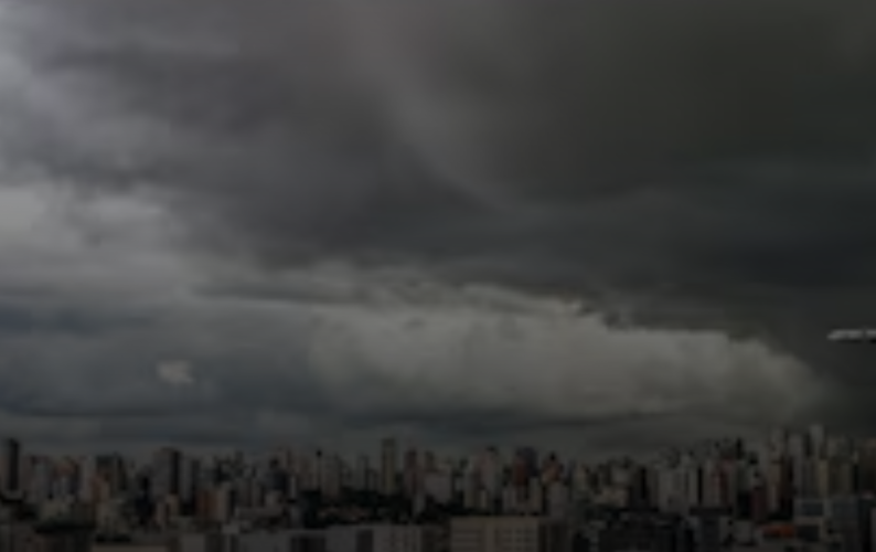 ANS realiza webinário sobre prevenção dos riscos do El Niño para hospitais.
